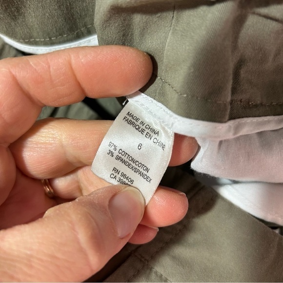 Theory Women’s Khaki Dress Pants Size 6 Hemmed Flat Front - Picture 5 of 5